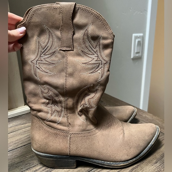 Brown Western Cowboy Boots - Picture 1 of 4